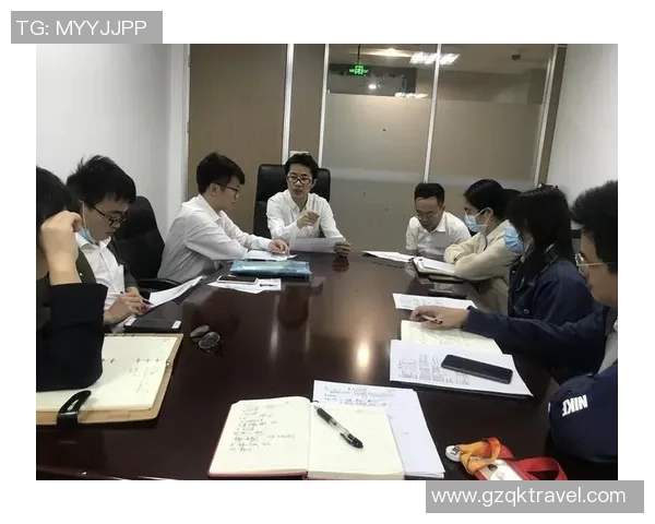 西安羽毛球队在欧锦赛中的团队协作表现分析与点评