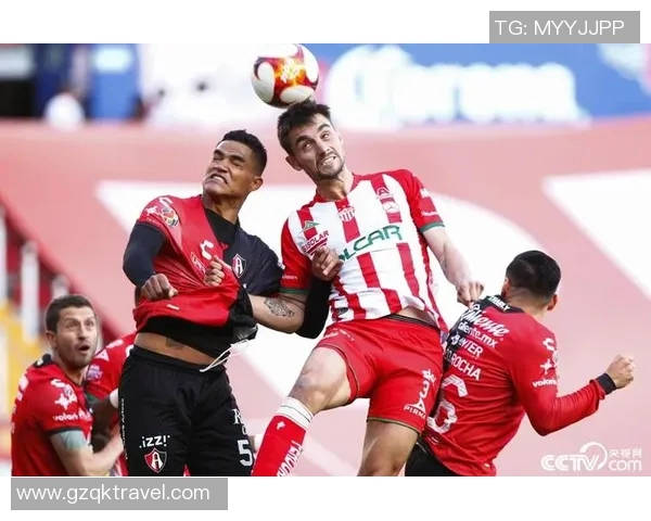 内卡萨与阿特拉斯激战正酣谁能在这场对决中笑到最后