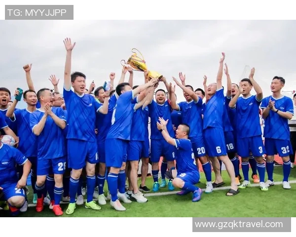 纽卡斯与西悉尼的激烈对决展现足球魅力与团队精神的巅峰对抗 纽卡斯与西悉尼的激烈对决展现足球魅力与团队精神的巅峰对抗