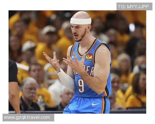 亚历克斯卡鲁索在NBA赛场上的精彩表现与职业生涯回顾