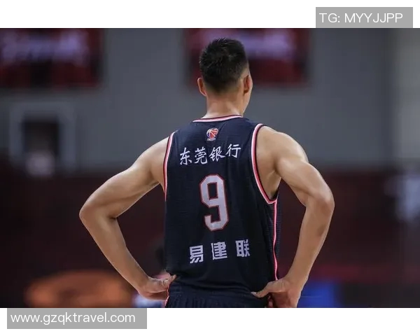 武汉卓尔与延边队激战正酣比分悬念引发球迷热议 武汉卓尔与延边队激战正酣比分悬念引发球迷热议