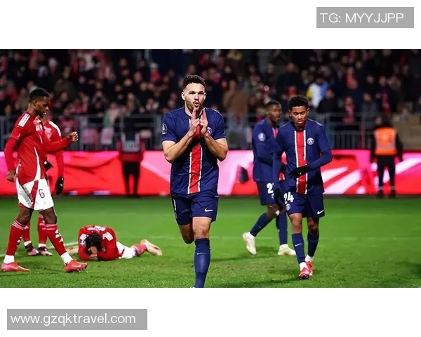 法甲焦点战巴黎圣日耳曼主场迎战劲敌里昂争夺三分