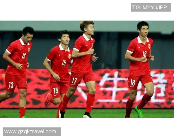 中国国奥队迎战老挝国奥队全力争胜展现青春风采