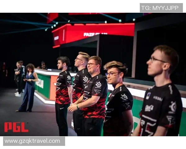 查内尔与安特卫普的精彩对决揭示了足球战术与团队协作的完美结合