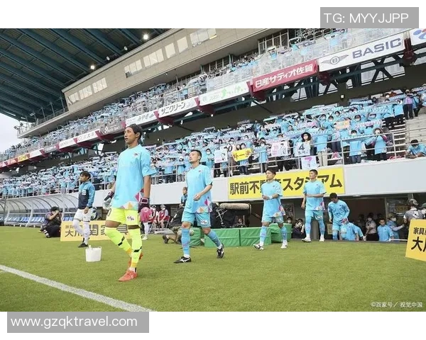 香港联队迎战鸟栖砂岩力争主场胜利展现球队实力与决心 香港联队迎战鸟栖砂岩力争主场胜利展现球队实力与决心